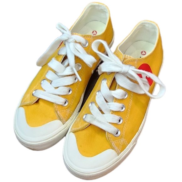❤️2/$18 Airwalk Icon sneakers Yellow / White Size 5.5 - Picture 2 of 6